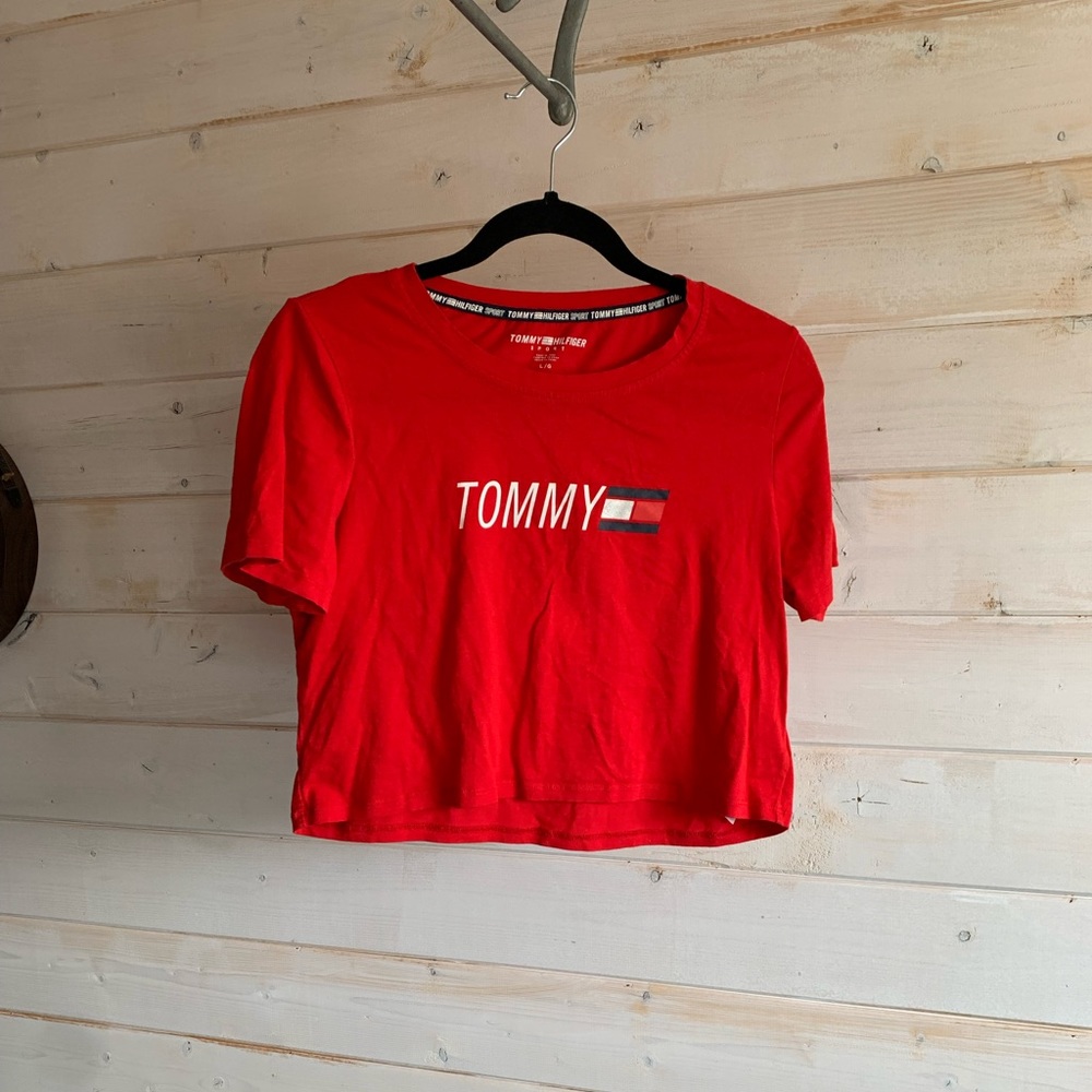 Tommy Hilfiger | Red Cropped Tee